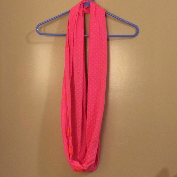 Infinity scarf with Hearts 💛💛 - Picture 1 of 3